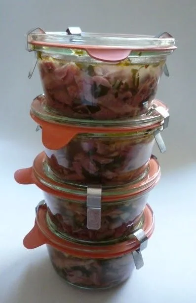 Jambon persillé en pot, une Sülze im Glas savoureuse et artisanale.