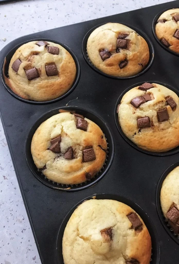 Muffins moelleux au yaourt et chocolat au lait, recette facile à réaliser