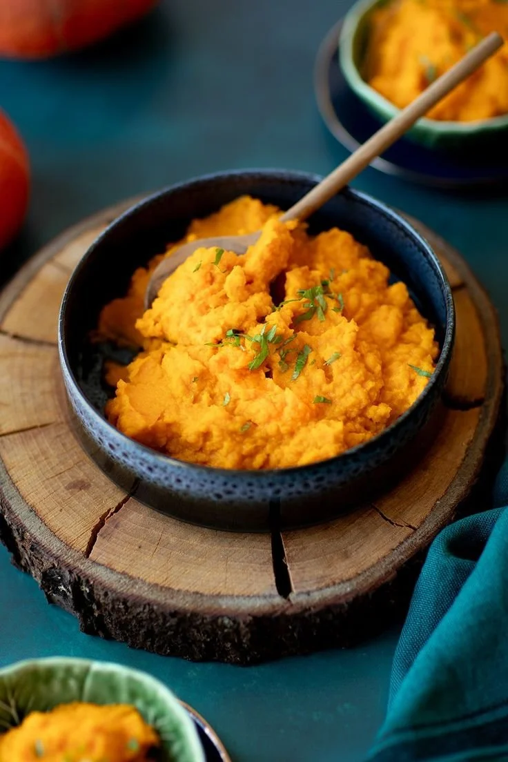 Purée de potimarron crémeuse et savoureuse, parfaite en accompagnement