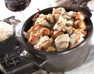 Blanquette de dinde à l'ancienne, plat savoureux et réconfortant en sauce